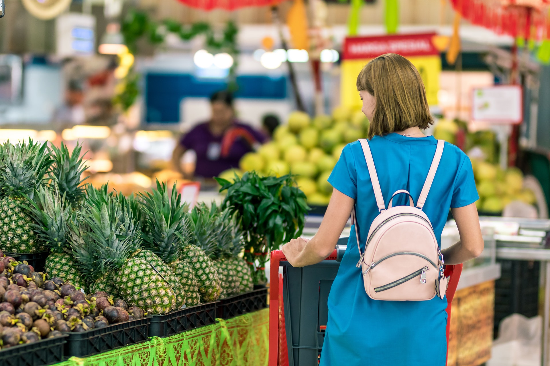 Making mindful food choices at the grocery store